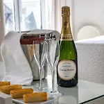 Hotel De Banville