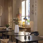 De Banville Hotel Paris