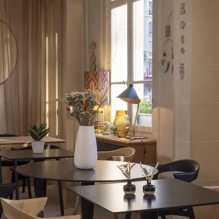 De Banville Hotel Parijs