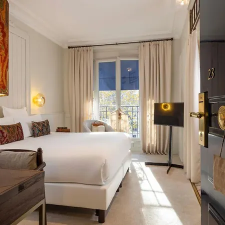 De Banville 4* Paris