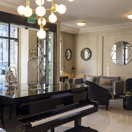 De Banville 4* Paris