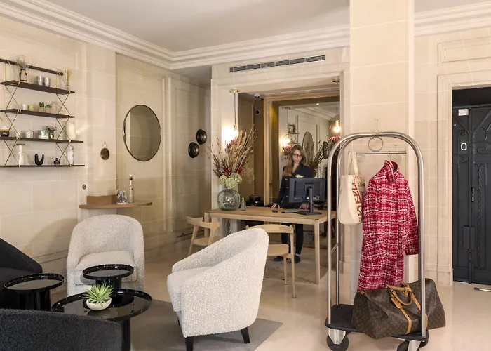 Hotel De Banville Parigi