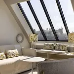 De Banville 4* Paris