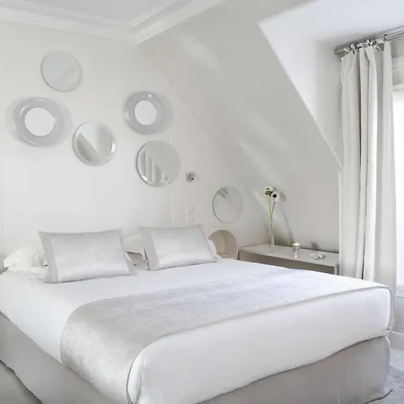 Hotel De Banville