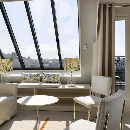 De Banville Hotel Paris