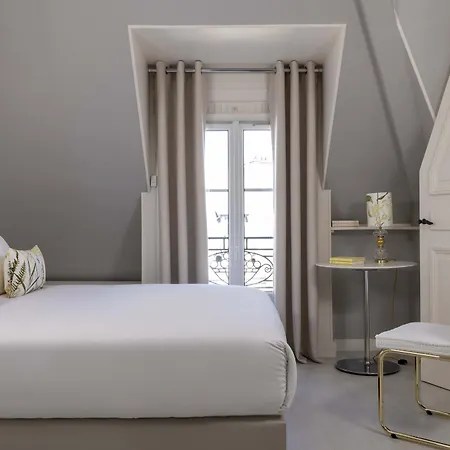 De Banville 4* Paris