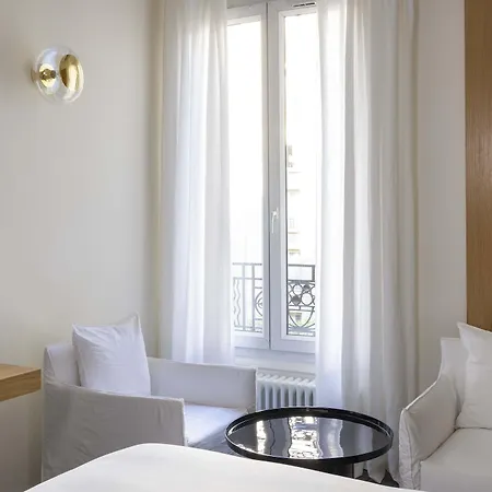 Hotel De Banville Paris