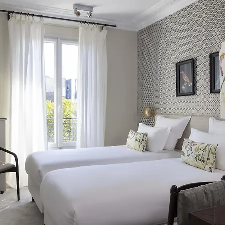 Hotel De Banville 4*