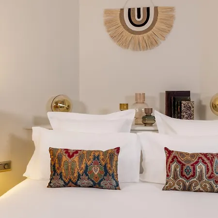 Hotel De Banville 4*