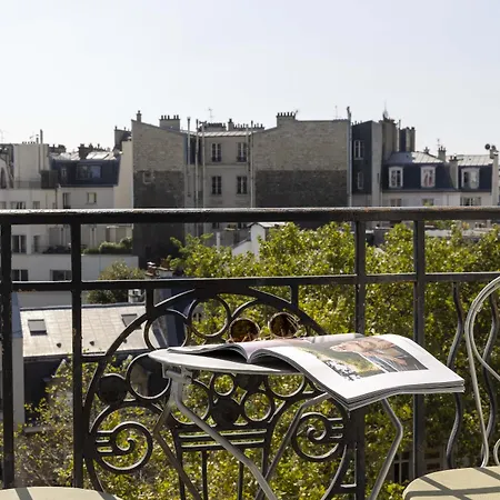 De Banville Hotel Paris