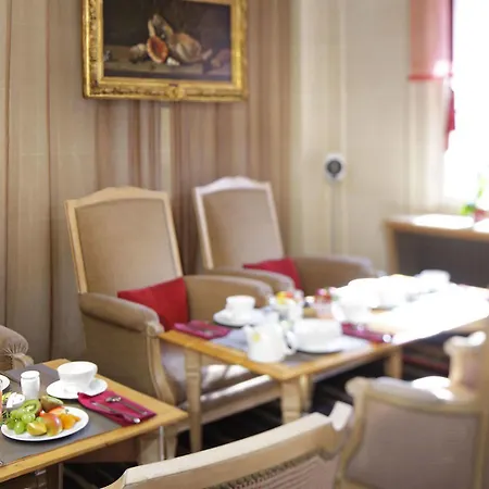 De Banville Hotel